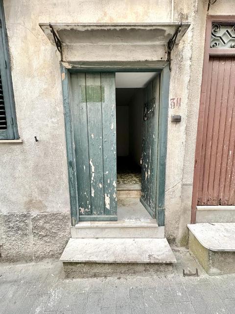 Casa singola in Vendita a Giuliana Centro Storico (Palermo)