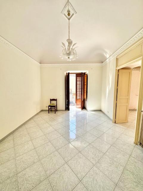 Appartamento in Vendita a Palazzo Adriano Centro storico (Palermo)