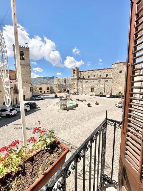 Appartamento in Vendita a Palazzo Adriano Centro storico (Palermo)