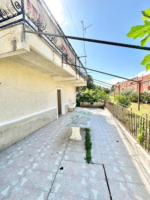 Villa in Vendita a Palazzo Adriano (Palermo)