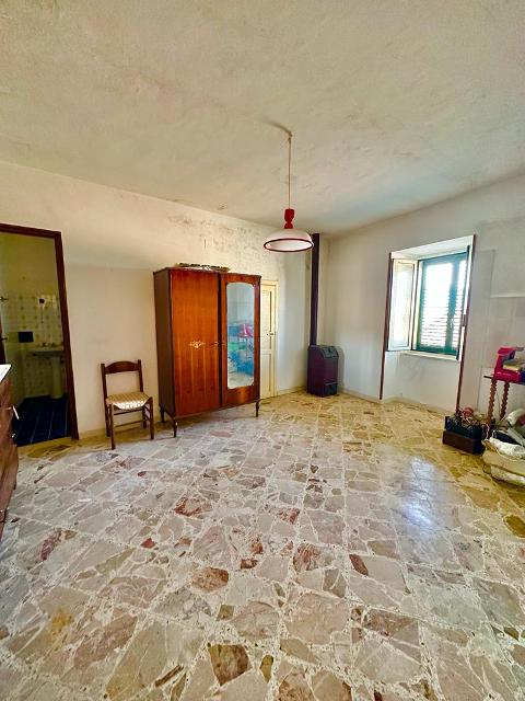 Casa singola in Vendita a Giuliana Centro Storico (Palermo)