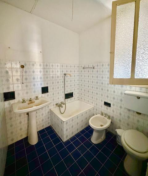 Casa singola in Vendita a Giuliana Centro Storico (Palermo)