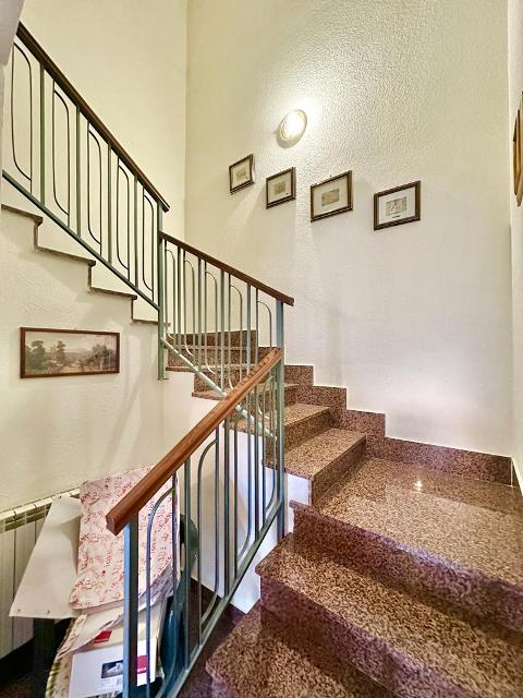 Casa singola in Vendita a Giuliana Centro Storico (Palermo)
