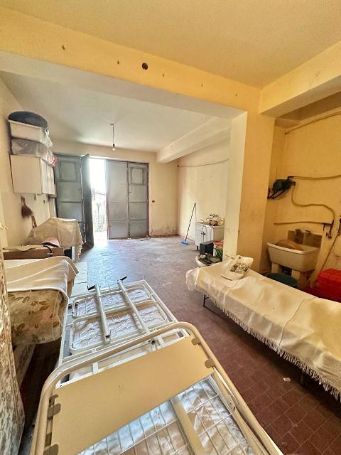 Casa singola in Vendita a Giuliana Centro Storico (Palermo)