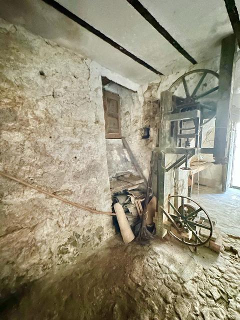 Casa singola in Vendita a Giuliana Centro Storico (Palermo)