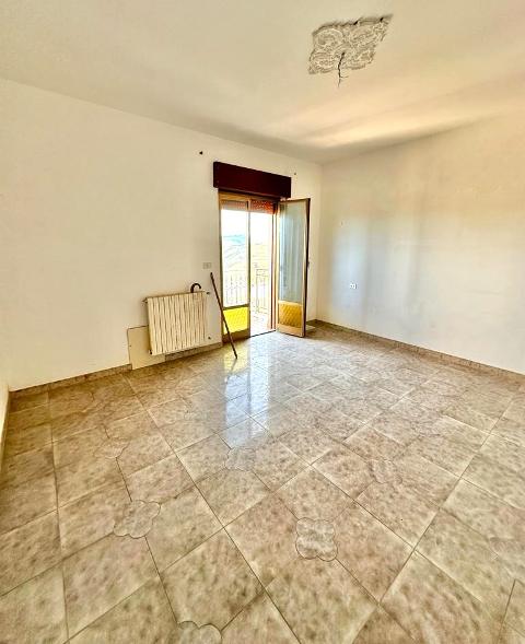 Casa singola in Vendita a Contessa Entellina Centro Storico (Palermo)