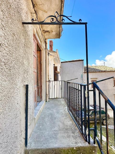 Casa singola in Vendita a Bisacquino Centro Storico (Palermo)