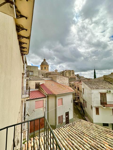 Casa singola in Vendita a Bisacquino Centro Storico (Palermo)