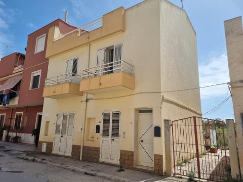 Casa singola in Vendita a Menfi Centro (Agrigento)