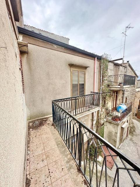 Casa singola in Vendita a Bisacquino Centro Storico (Palermo)