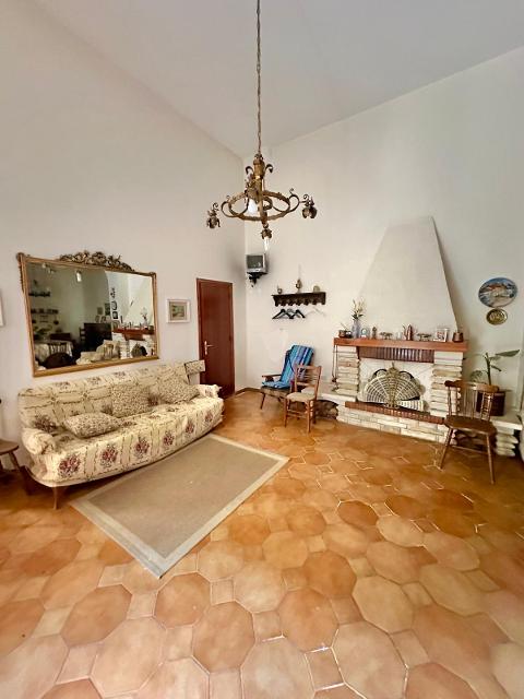 Casa singola in Vendita a Bisacquino Centro Storico (Palermo)