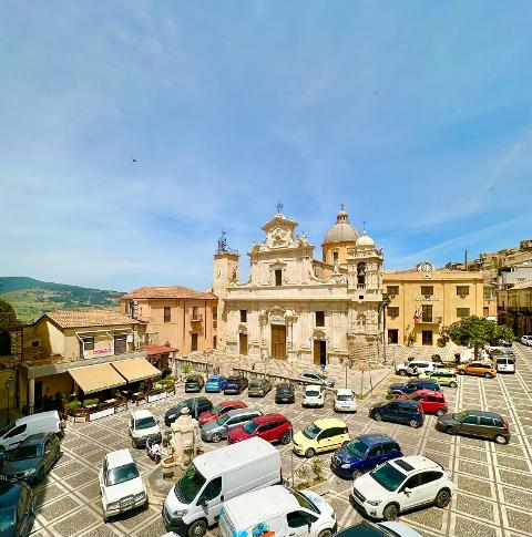 Casa singola in Vendita a Bisacquino Centro Storico (Palermo)