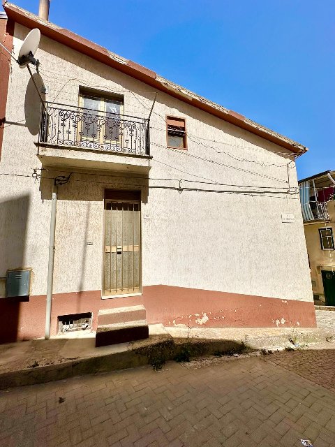 Casa singola in Vendita a Chiusa Sclafani (Palermo)