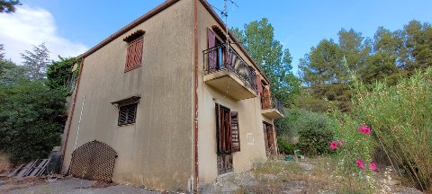 Villa in Vendita a Corleone Colla (Palermo)