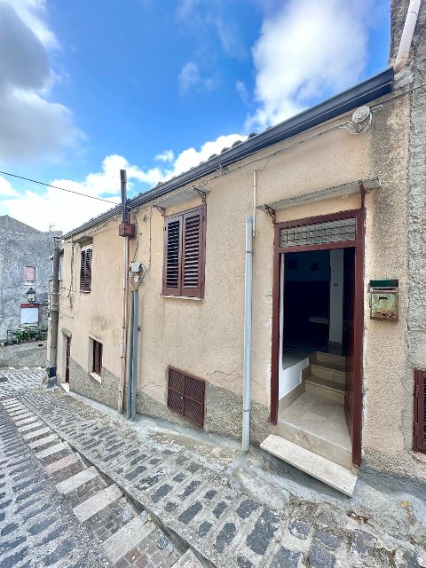 Casa singola in Vendita a Giuliana (Palermo)