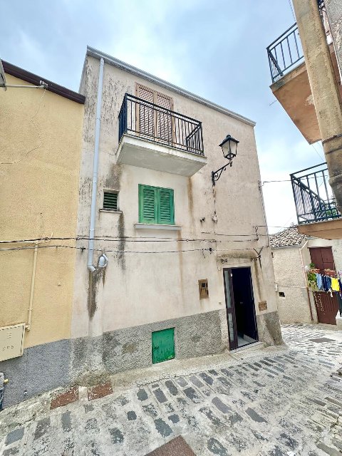 Casa singola in Vendita a Giuliana Centro Storico (Palermo)