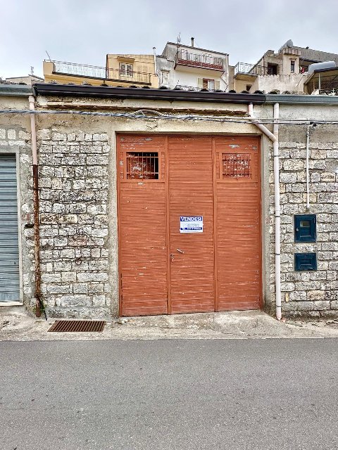 Posto auto singolo in Vendita a Giuliana (Palermo)