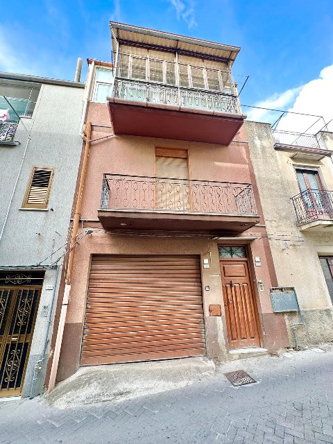 Casa singola in Vendita a Chiusa Sclafani San Michele (Palermo)