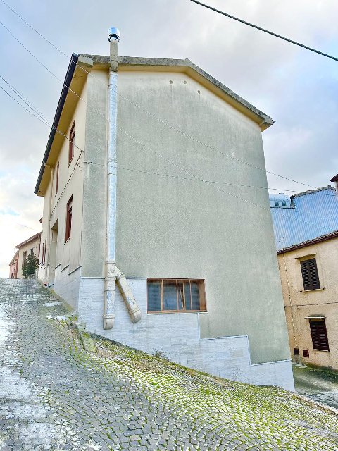 Casa singola in Vendita a Bisacquino Centro Storico (Palermo)