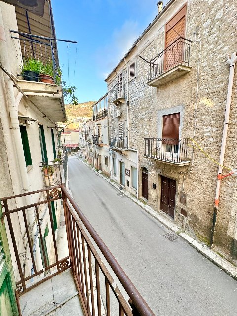 Casa singola in Vendita a Chiusa Sclafani centro storico (Palermo)