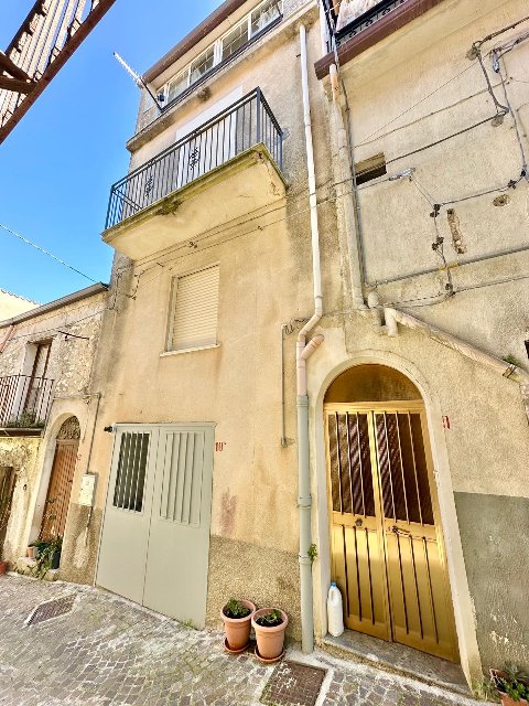 Casa singola in Vendita a Giuliana Centro Storico (Palermo)