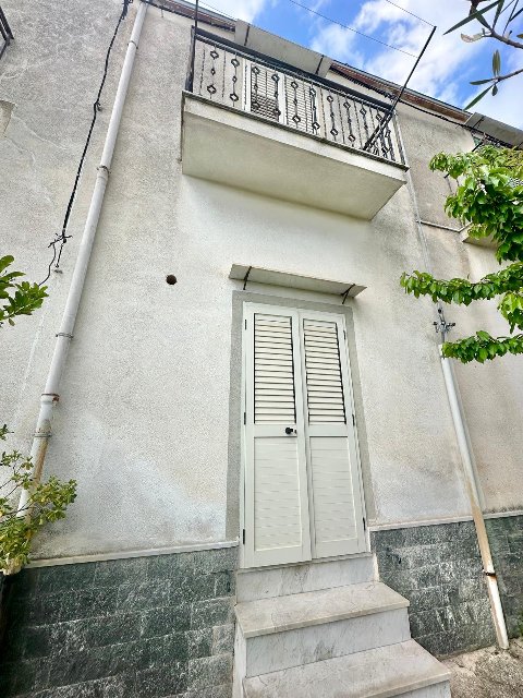 Casa singola in Vendita a Bisacquino Centro Storico (Palermo)