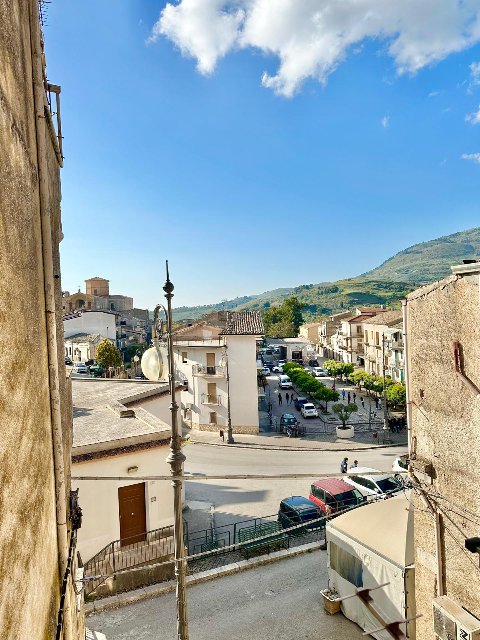 Casa singola in Vendita a Chiusa Sclafani centro storico (Palermo)