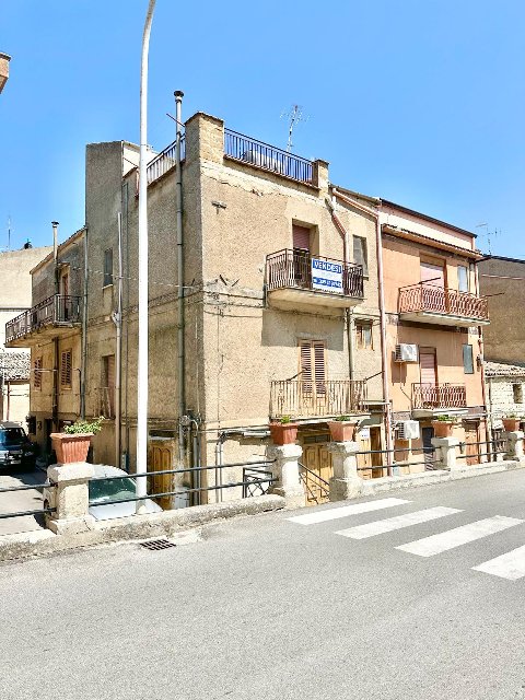Appartamento in Vendita a Campofiorito (Palermo)