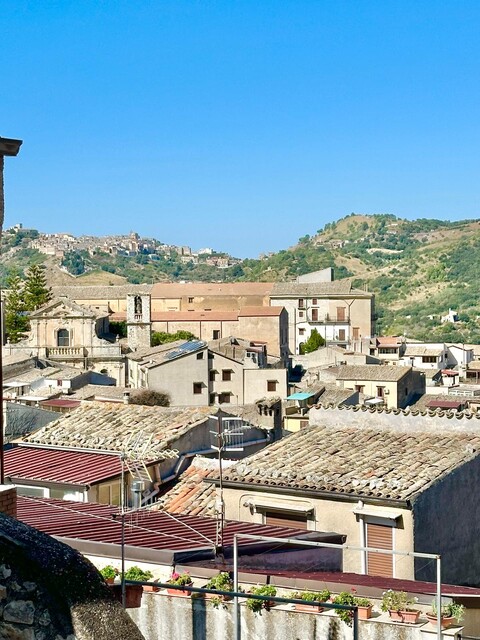 Casa singola in Vendita a Chiusa Sclafani San Michele (Palermo)