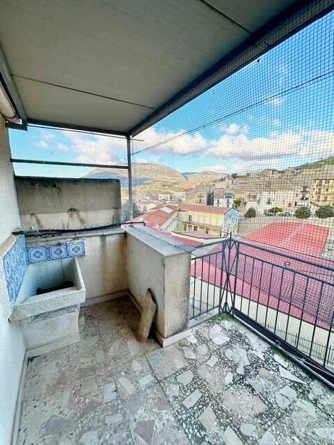 Casa singola in Vendita a Chiusa Sclafani Largo Conte (Palermo)