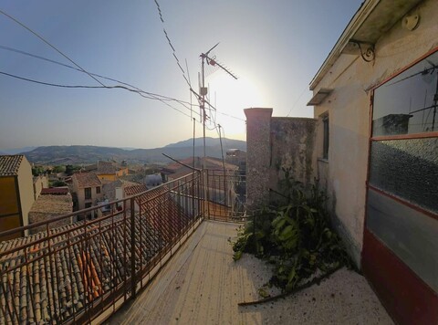 Casa singola in Vendita a Bisacquino Centro Storico (Palermo)