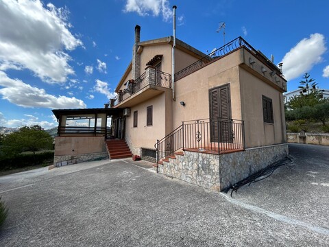 Villa indipendente in Vendita a Chiusa Sclafani C/da Mallà (Palermo)