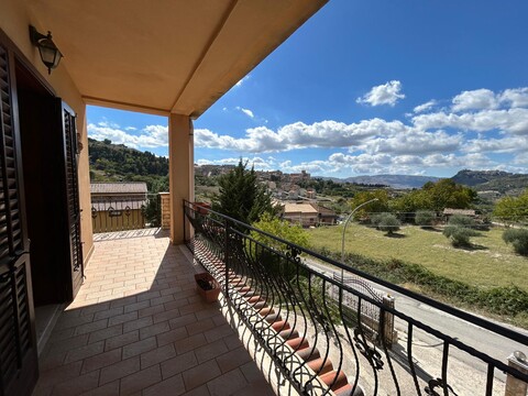 Villa indipendente in Vendita a Chiusa Sclafani C/da Mallà (Palermo)