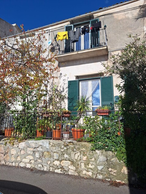 Casa singola in Vendita a Bisacquino Cappuccini (Palermo)