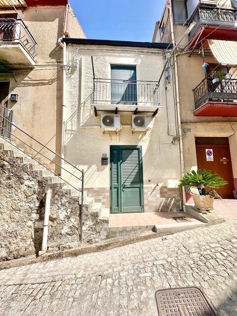 Casa singola in Vendita a Chiusa Sclafani (Palermo)
