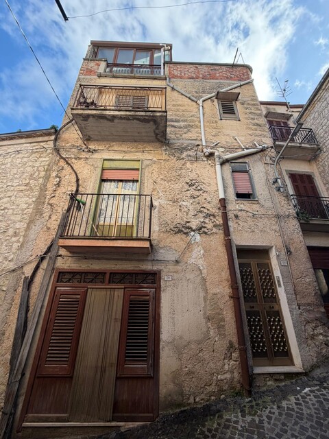 Casa singola in Vendita a Chiusa Sclafani (Palermo)