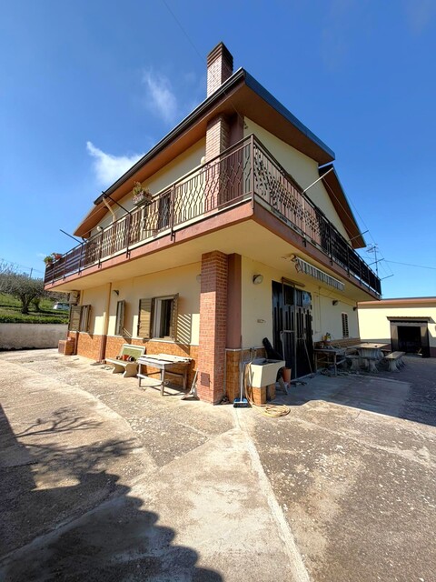 Villa in Vendita a Bisacquino (Palermo)