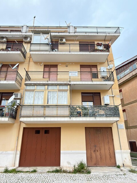 Appartamento in Vendita a Palazzo Adriano (Palermo)