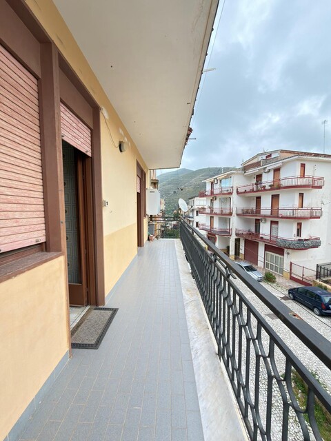 Appartamento in Vendita a Palazzo Adriano (Palermo)