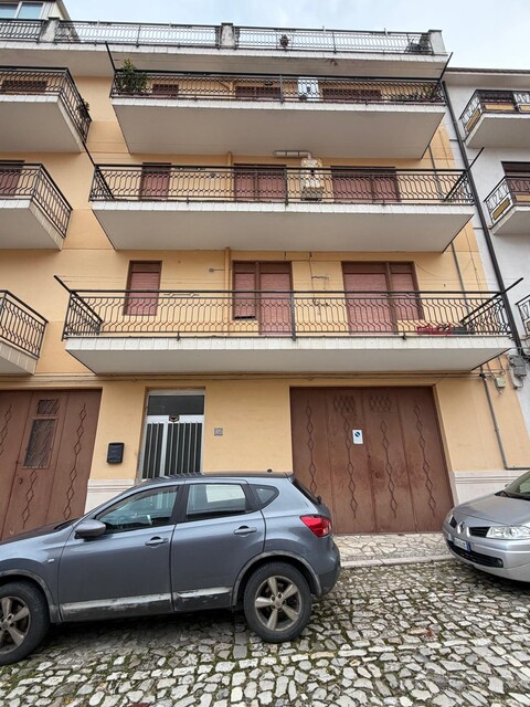 Appartamento in Vendita a Palazzo Adriano (Palermo)