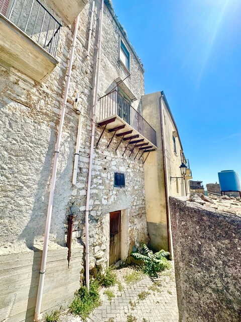 Casa singola in Vendita a Giuliana (Palermo)