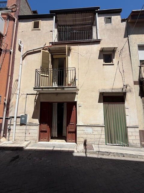 Casa singola in Vendita a Chiusa Sclafani (Palermo)
