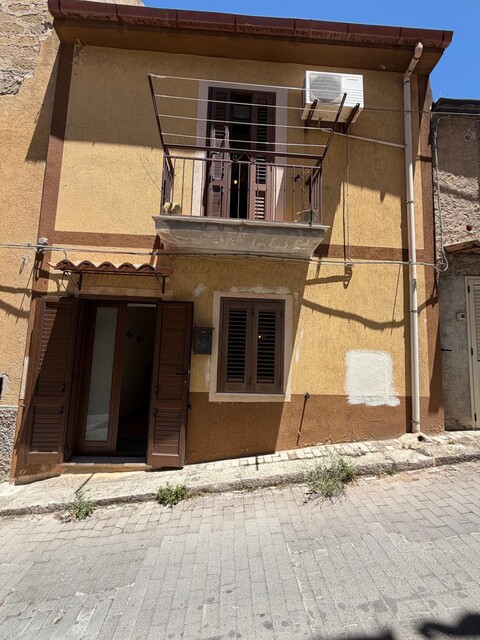 Casa singola in Vendita a Chiusa Sclafani (Palermo)