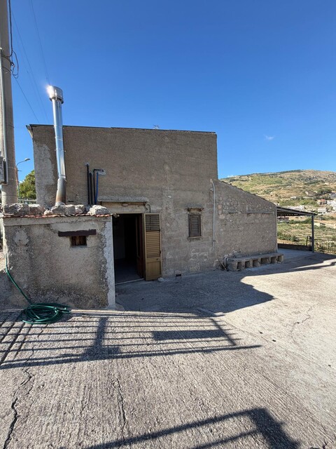 Rustico di campagna in Vendita a Bisacquino (Palermo)