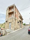 Fabbricato indipendente in Vendita a Giuliana Centro Storico (Palermo)