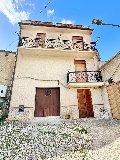 Casa singola in Vendita a Palazzo Adriano Centro storico (Palermo)