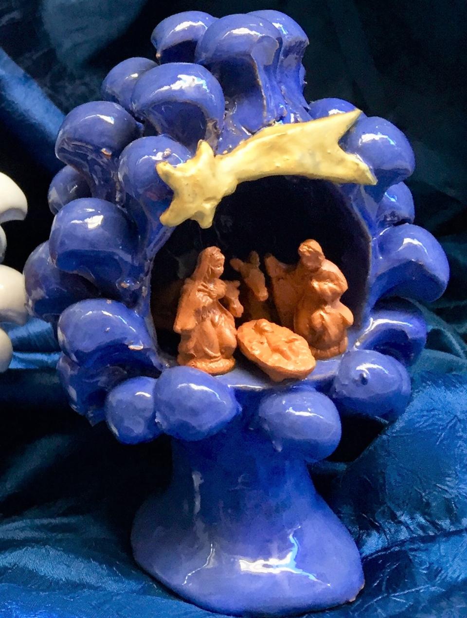 Presepe all'interno di Pigna artigianale altezza 15 cm  Laura Buzzetta sicilia