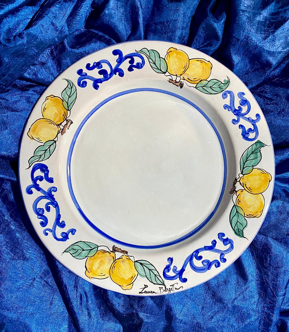 Piatto con falda "linea Frutta" diametro 33 cm Terrecotte d'arte di Laura Buzzetta Ceramica Siciliana