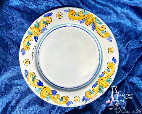 Piatto con falda "linea Elegance" diametro 33 cm Terrecotte d'arte di Laura Buzzetta Ceramica Siciliana