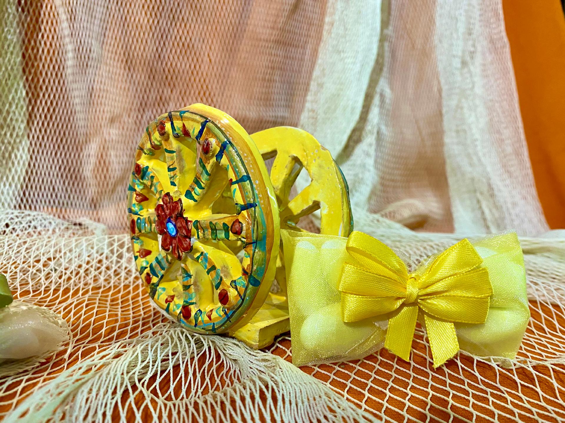 Ruota carretto siciliano - Bomboniera matrimonio, battesimo, comunione, laurea. Laura Buzzetta Sicilia